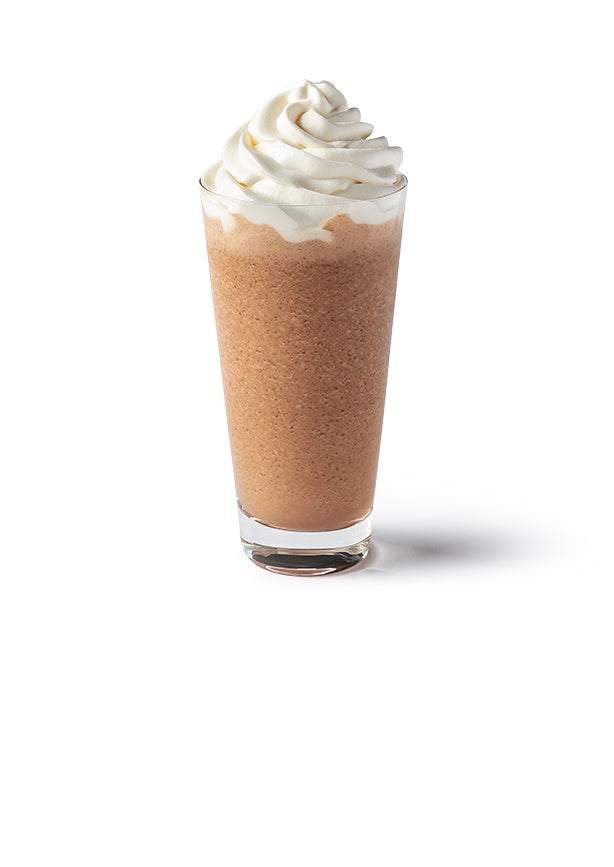 Un moka Frappuccino® frappé servi dans un grand verre
