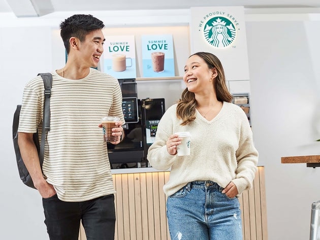 Starbucks Getränke an passenden Standorten