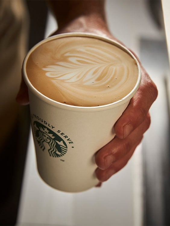 Das We Proudly Serve Starbucks Programm für Unternehmen