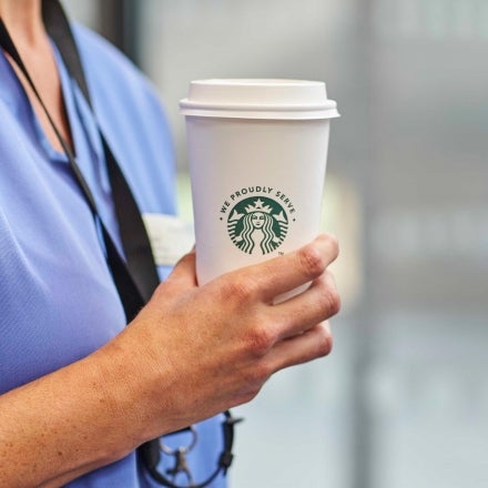 โปรแกรมกาแฟ We Proudly Serve Starbucks สำหรับโรงพยาบาล